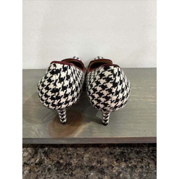 Isaac Mizrahi Joy2 Woman’s Size 6 Black/White Houndstooth Pumps W/Box EUC - Picture 7 of 14